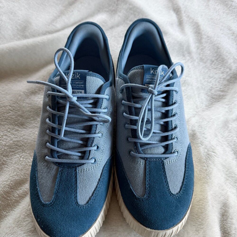 Women's Kizik Brooklyn Soft Chambray Size 10.5 NEW! So Cute!